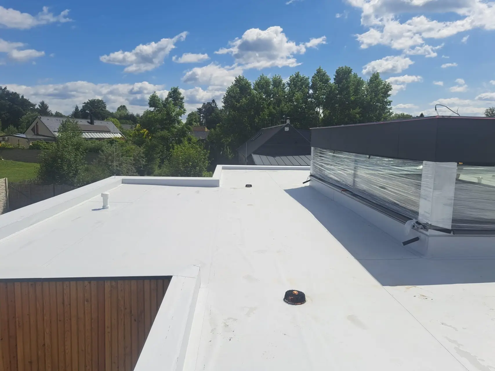 3568a950-dc89-42cd-9a5a-ef7f54d9feec.jpg_compressed